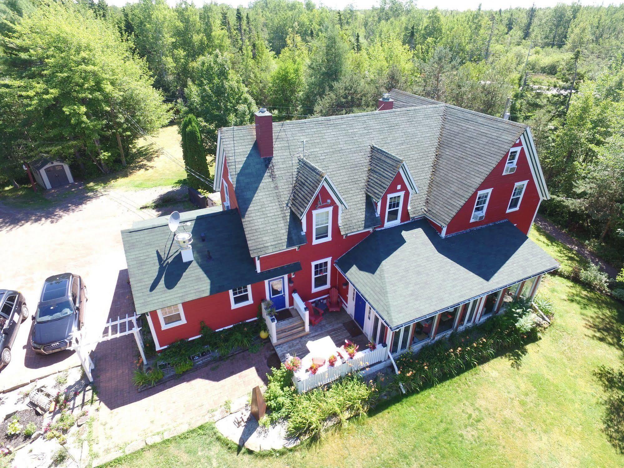 Little Shemogue Inn Екстериор снимка