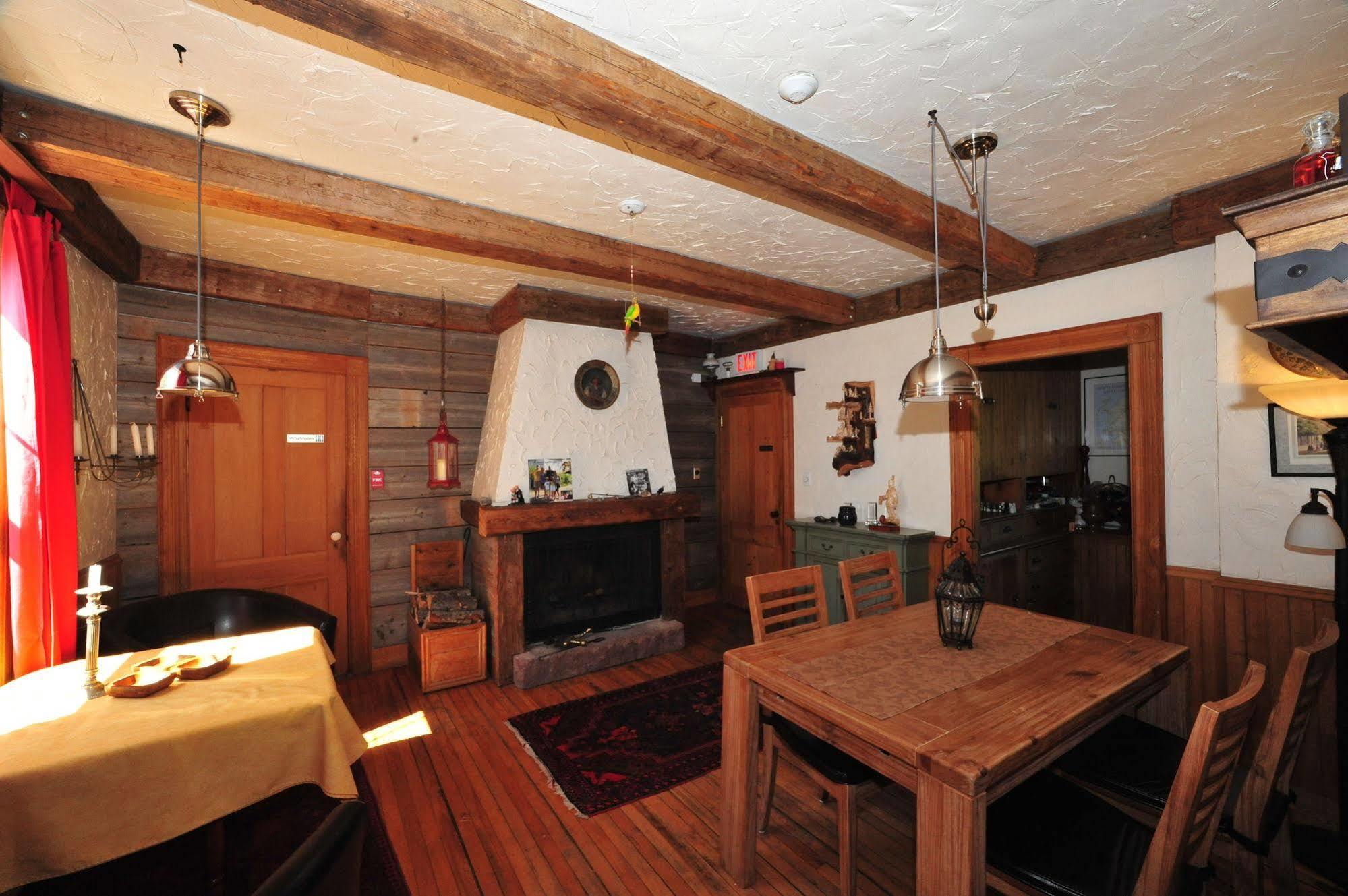 Little Shemogue Inn Екстериор снимка