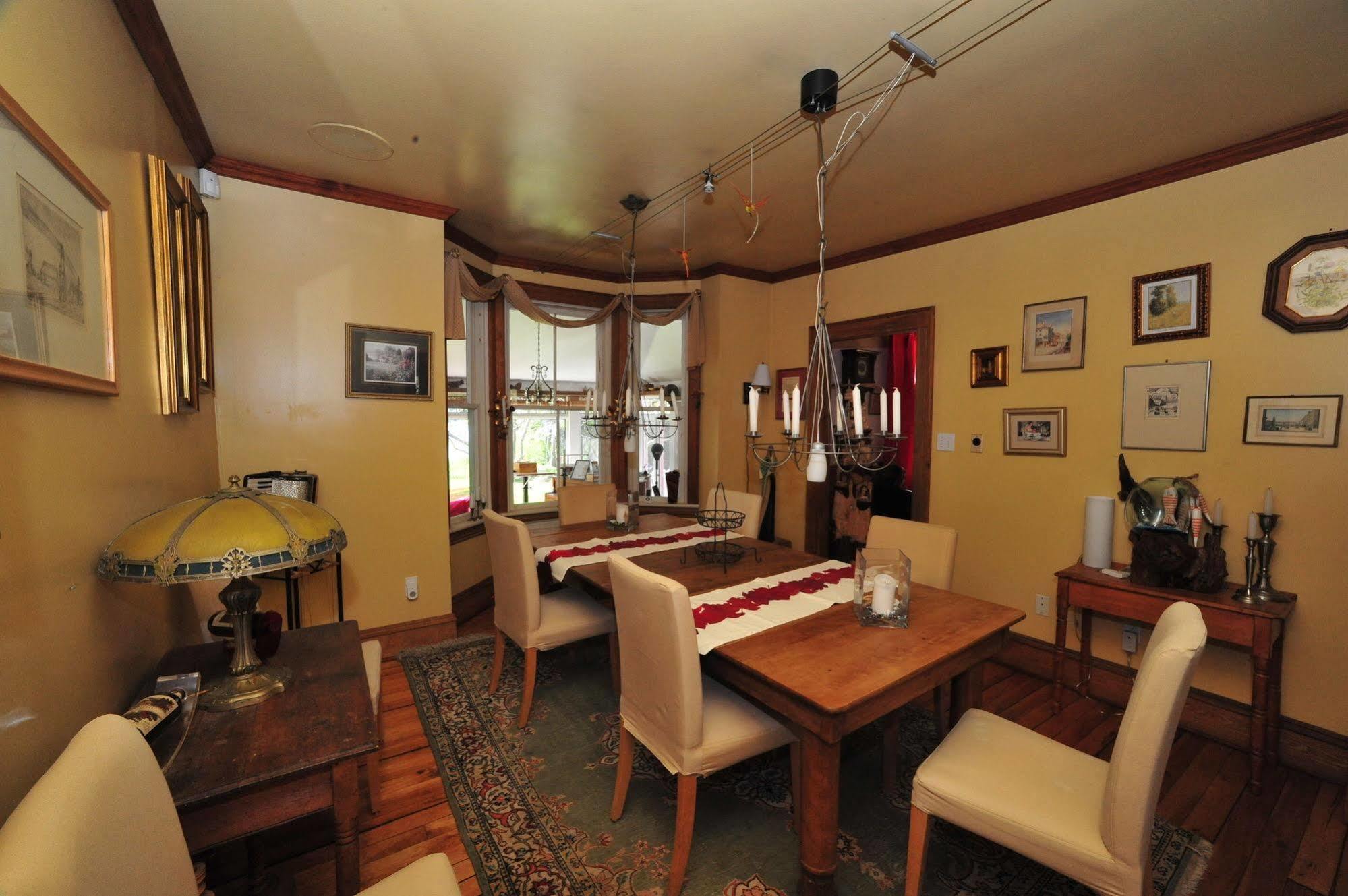 Little Shemogue Inn Екстериор снимка